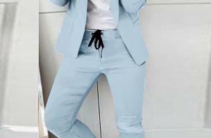 Set pantaloni cu blazer elegant Estrena, albastru deschis