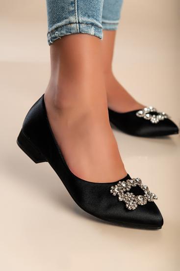 Pantofi cu brosă decorativă, negru