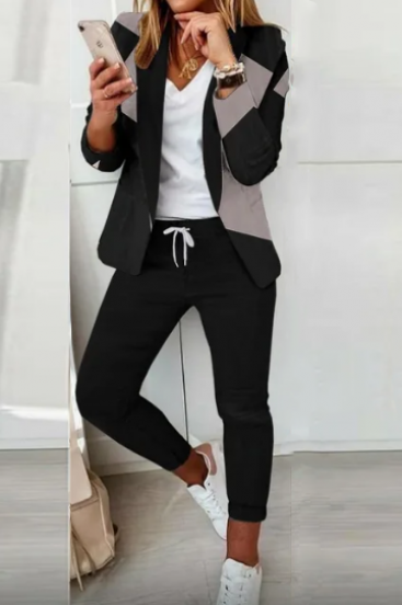 Set pantaloni cu blazer elegant cu imprimeu Estrena, negru/gri
