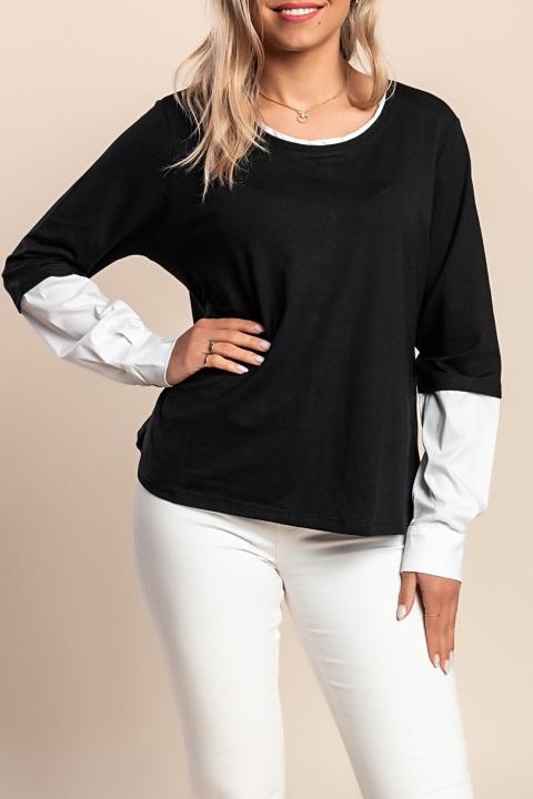 Modelul are 175 cm inaltime.