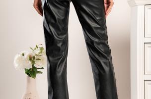 Pantaloni eleganti din imitatie de piele Vinyola, negri