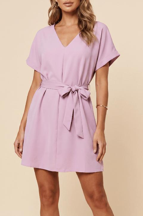 Rochie mini elegantă cu mâneci largi, roz